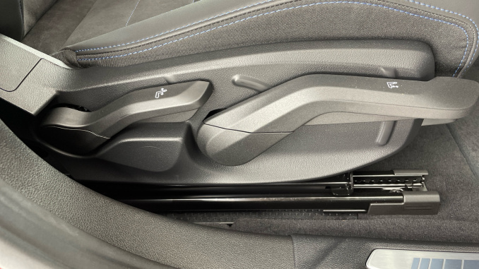 BMW 2 Series 220 M Sport 4dr Step Auto Petrol Saloon - Image 50